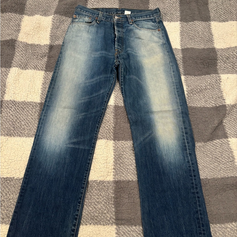 Levi's Men's Classic Indigo Straight Jeans - Picture 1 of 4